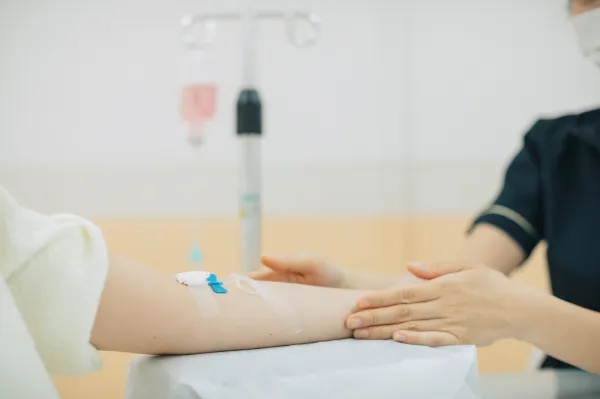 自由が丘クリニックソフィアでのビタミンCを点滴している様子