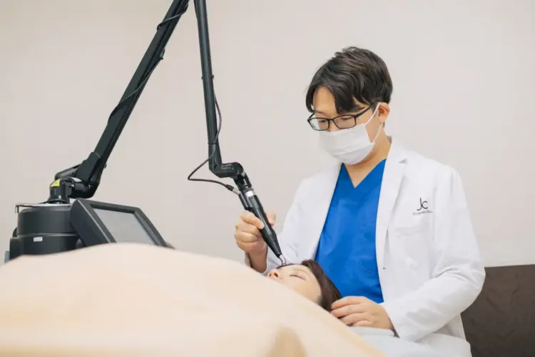 自由が丘クリニックソフィア坂田医師によるレーザートーニング治療