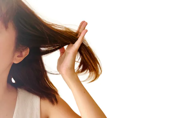 髪のボリュームが増えた女性