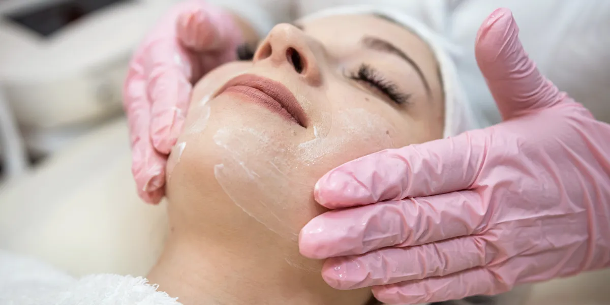 西千葉にある自由が丘クリニックソフィアの医師によるミラノリピール