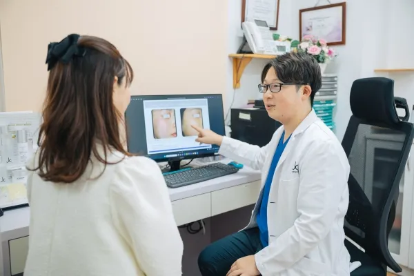 西千葉にある自由が丘クリニックソフィアの医師によるカウンセリングの様子